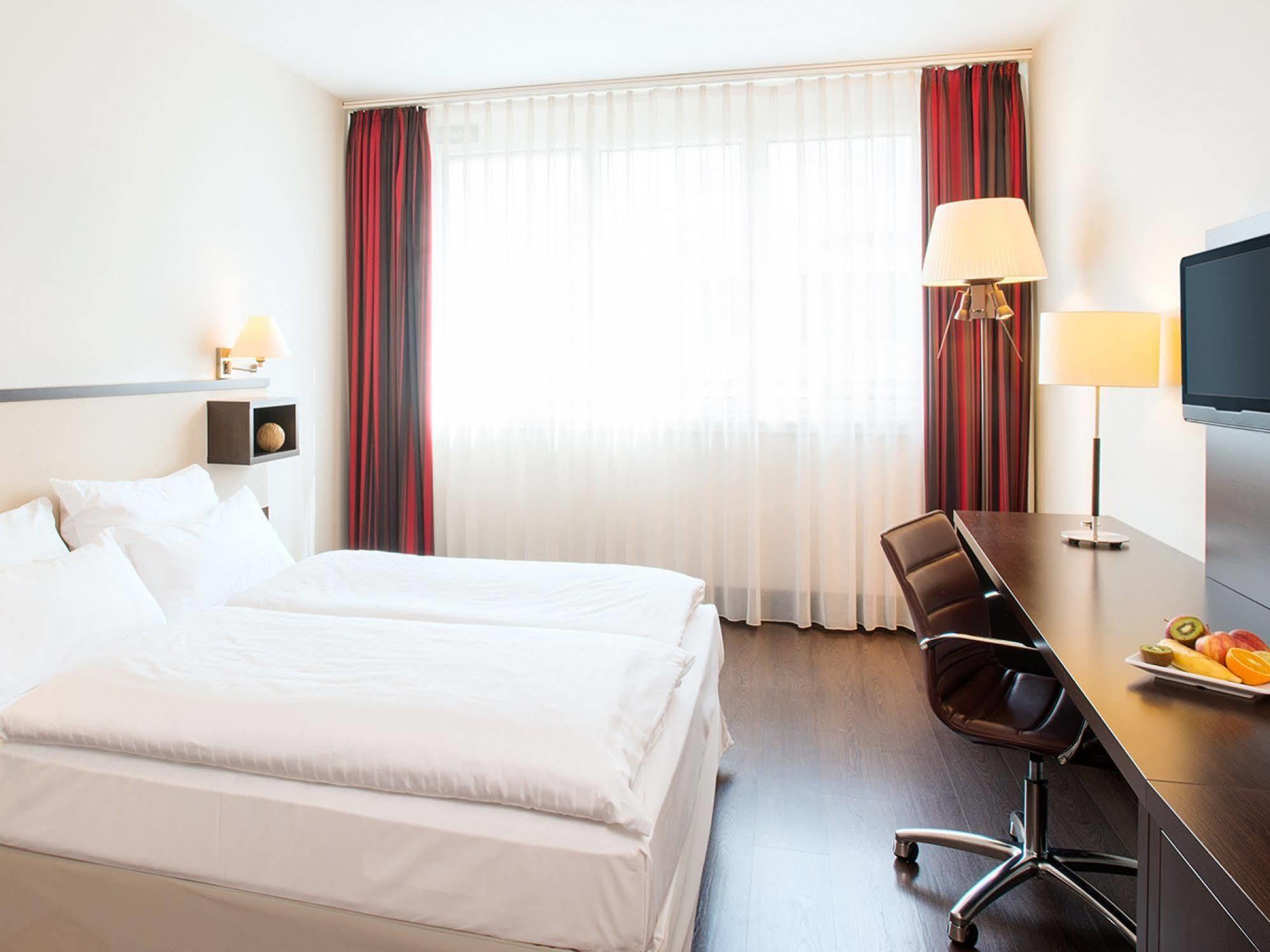 Nh Wien City Exterior foto